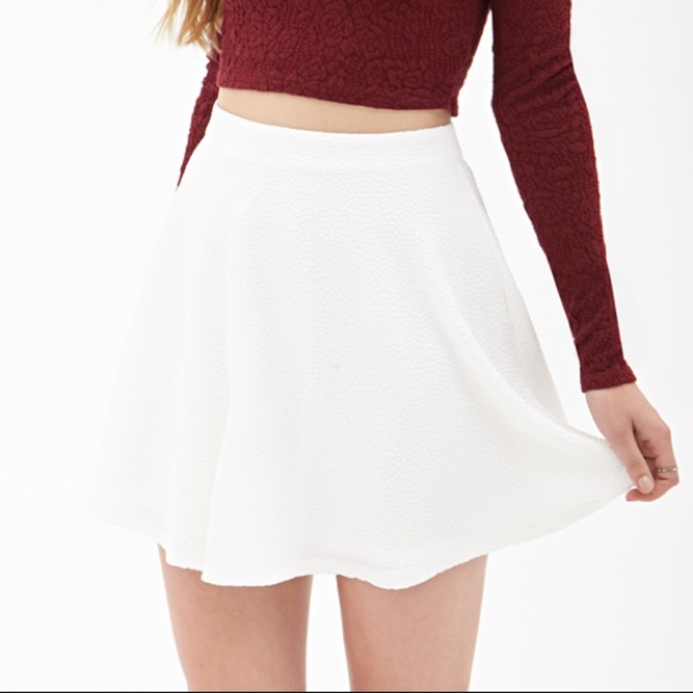 White Skirt Mini Textured Skater Circle w/ Zipper